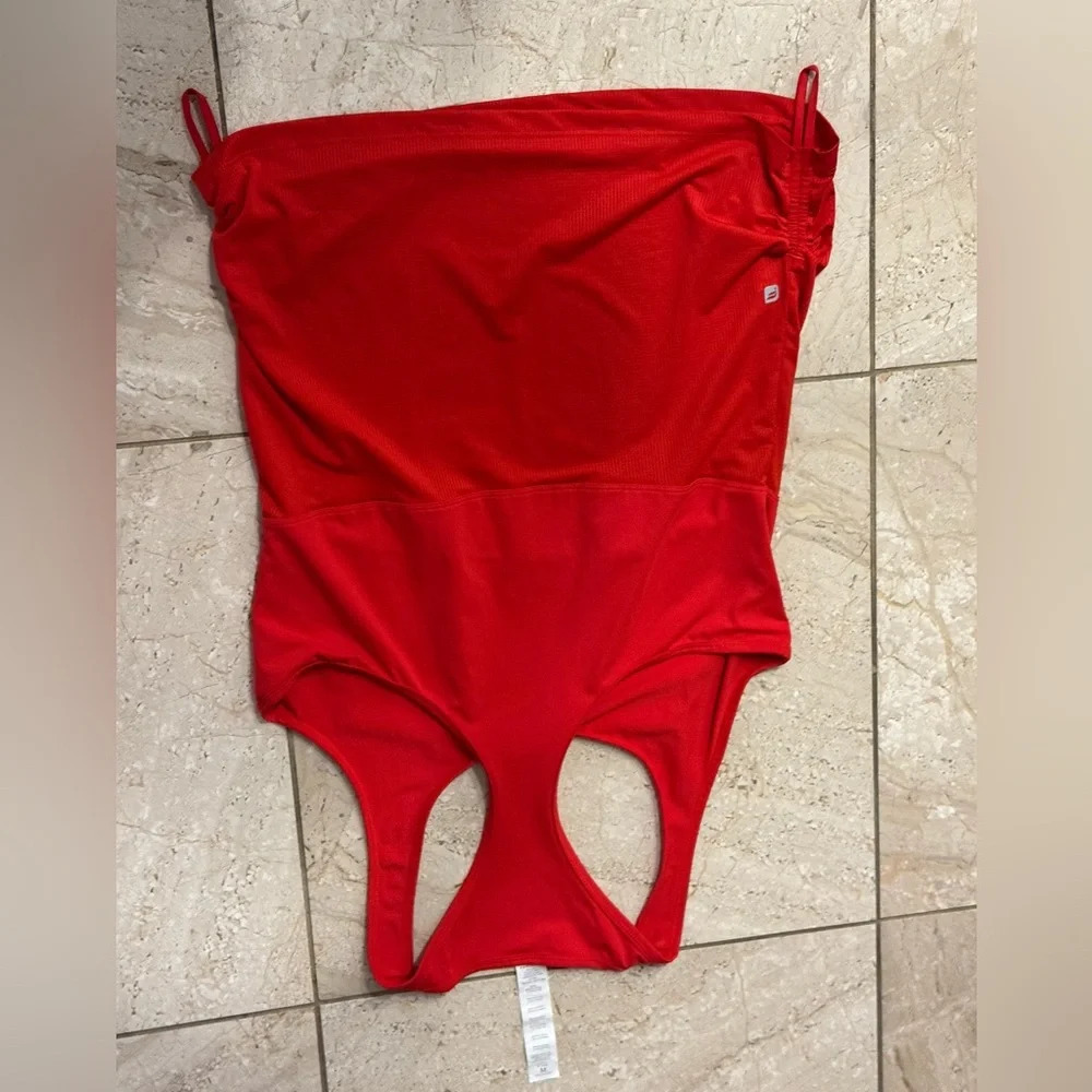 Red Racerback Tank Top - Fabletics Medium - Picture 4 of 4
